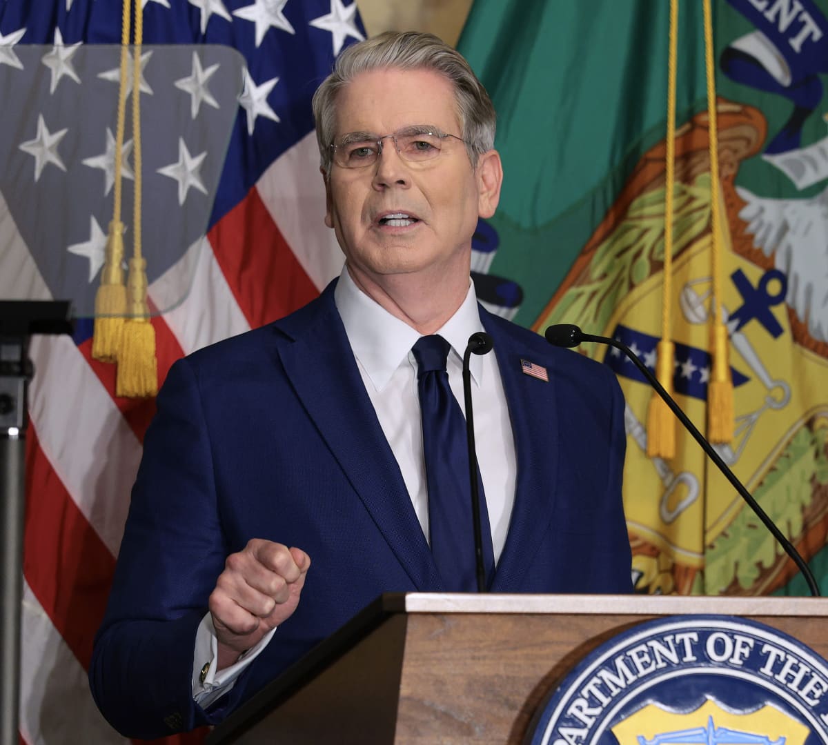 Trump admin unveils anti-Iran global sanctions plan, signals China not exempt