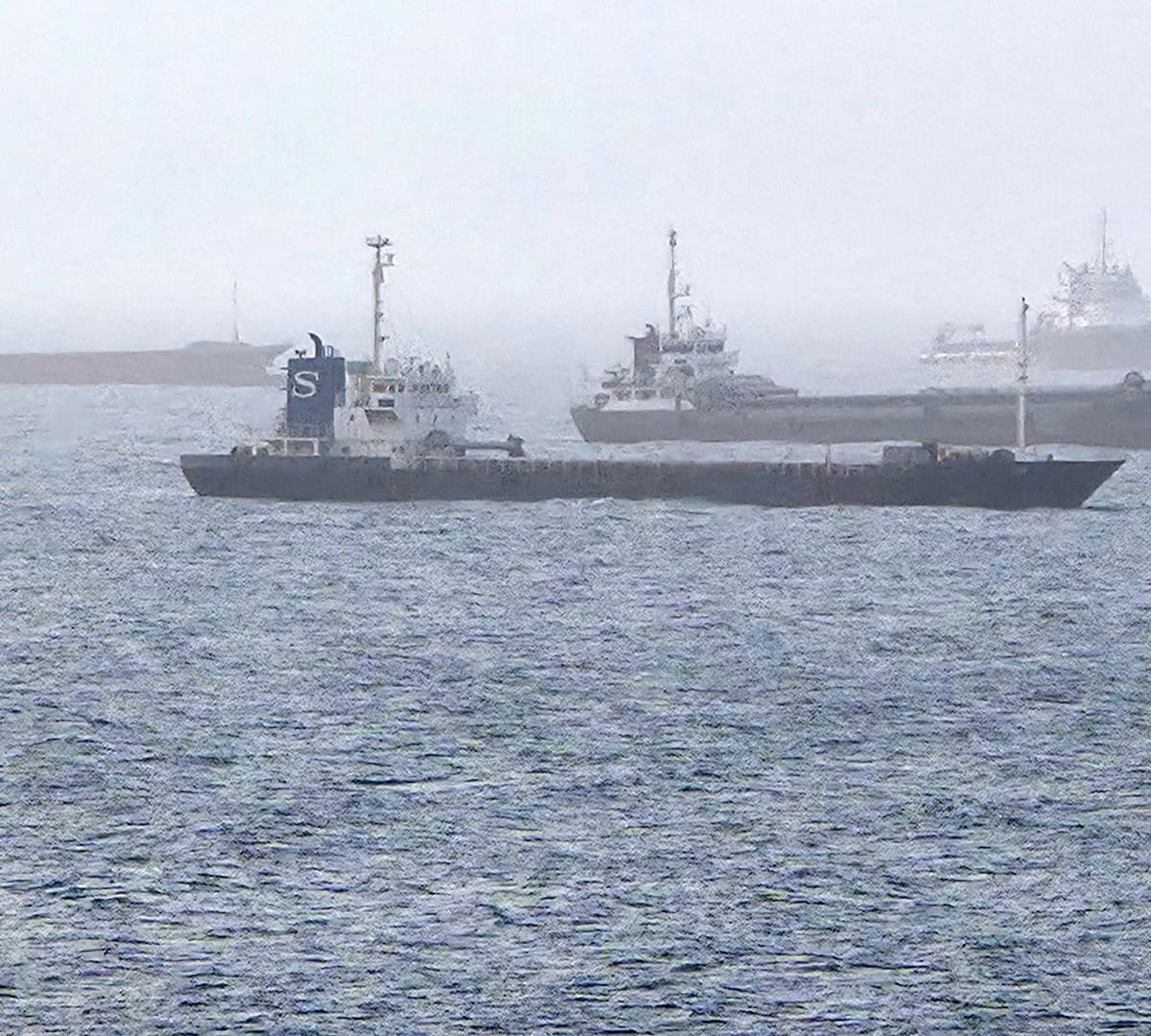 Energy Secretary Chris Wright tells CNBC more than 17 million barrels of oil transited Hormuz on Monday