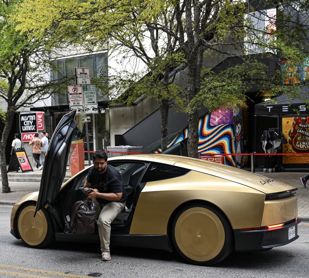 Tesla's stock drops 6% as Cybercab update 'underwhelms' Wall Street