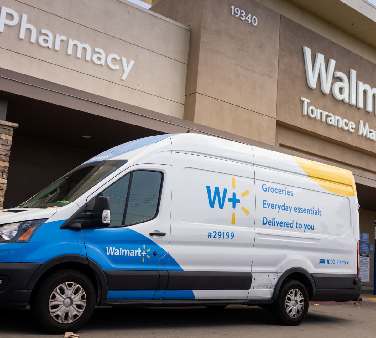 Why Walmart is moving in on DoorDash, Uber Eats delivery action, starting with donuts, coffee and sandwiches