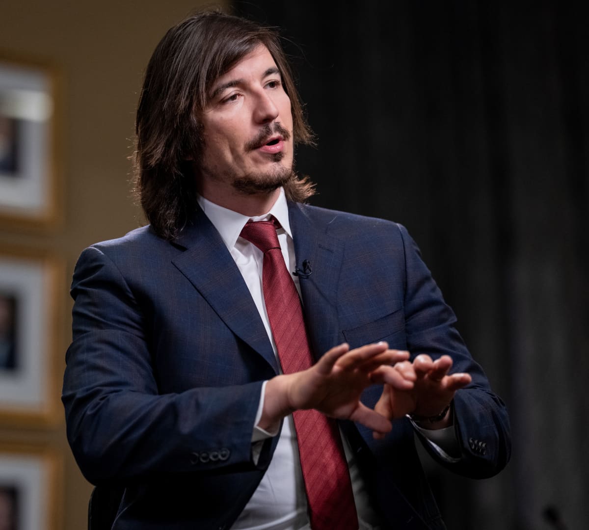 Robinhood CEO says companies can't control how their stock is tokenized as AMC clash escalates