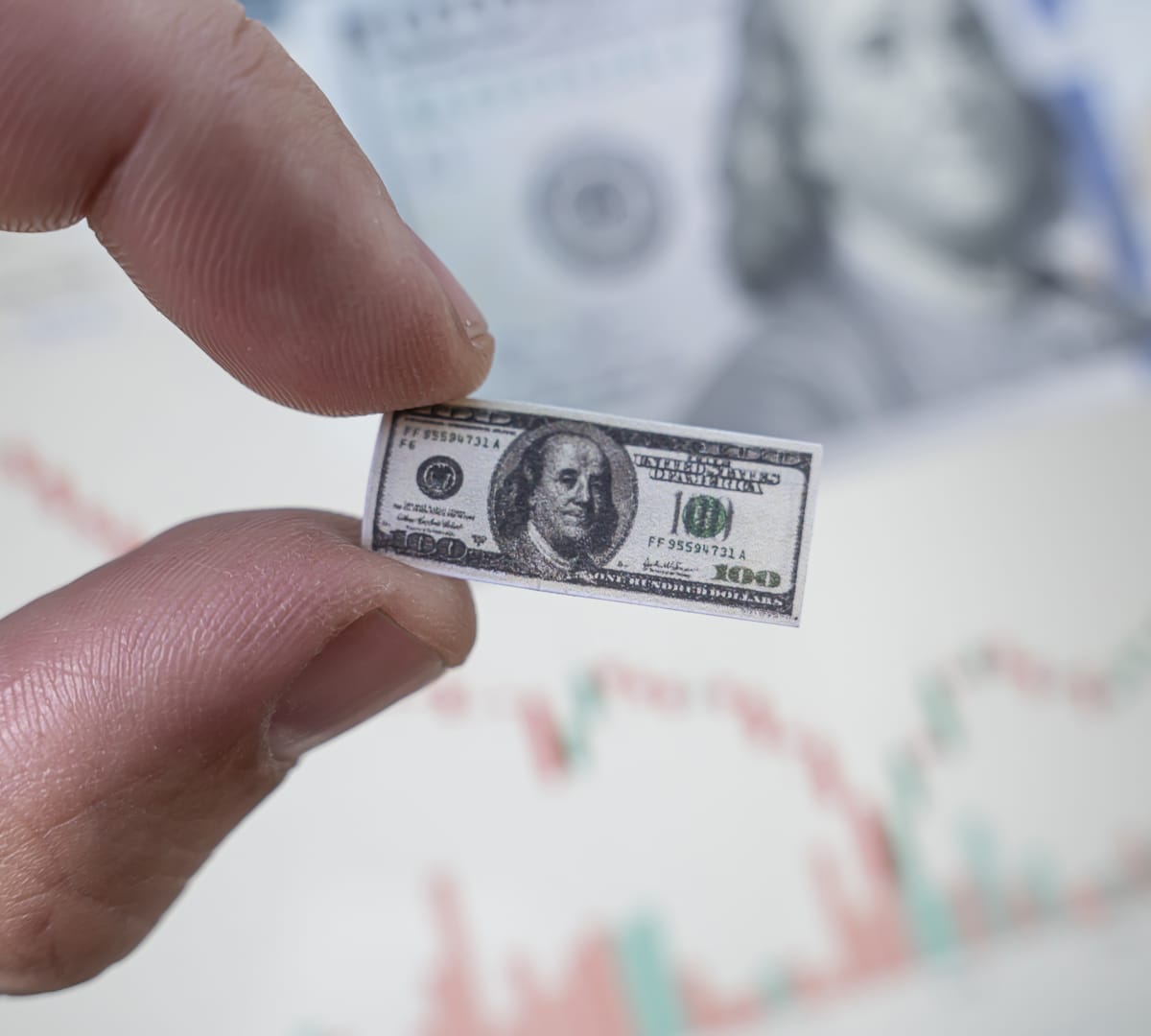 Inflation is outpacing wage growth again, squeezing Americans’ paychecks