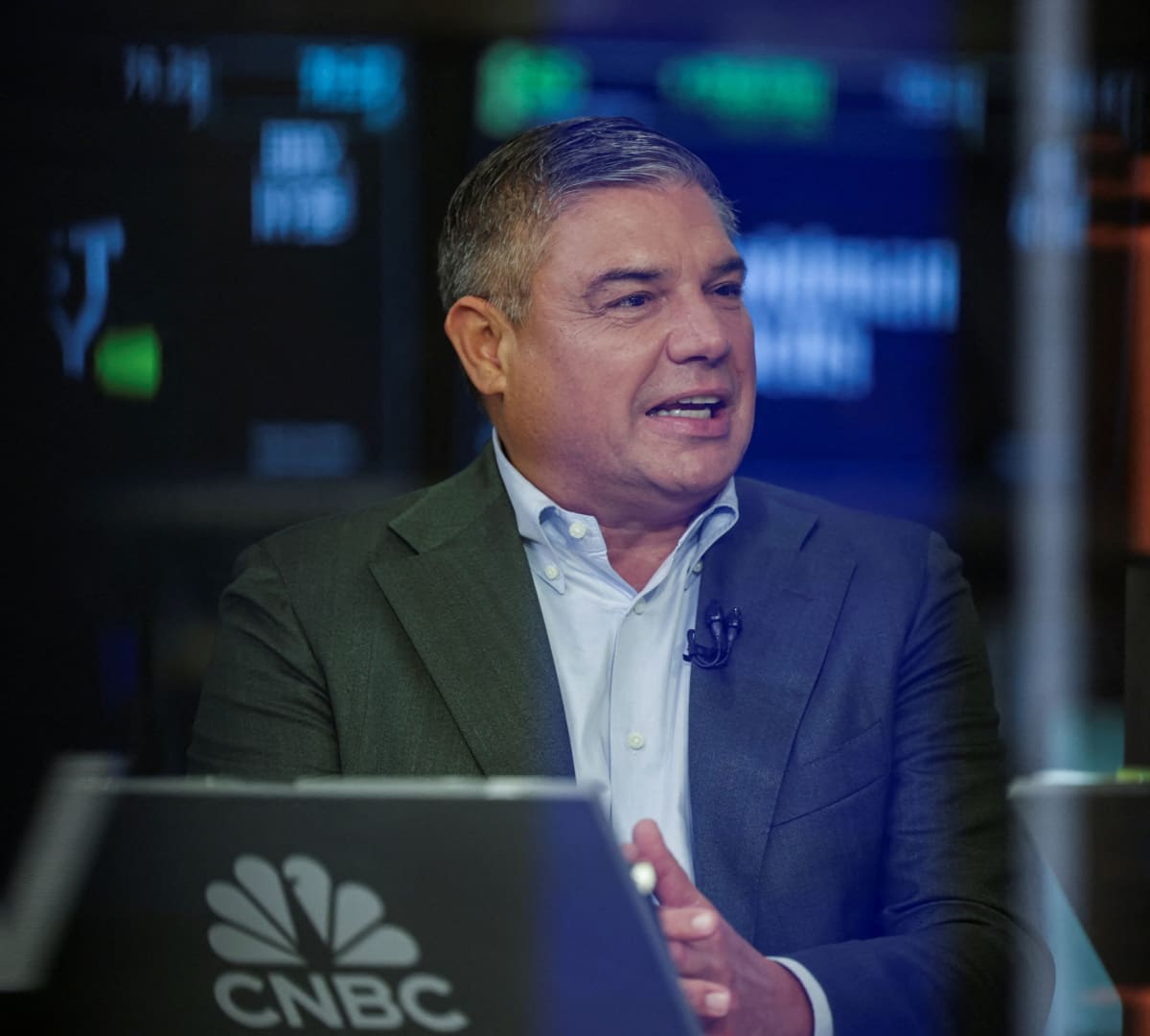 Baker Hughes sees no slowdown in energy projects despite higher rates as AI buildouts stoke LNG demand