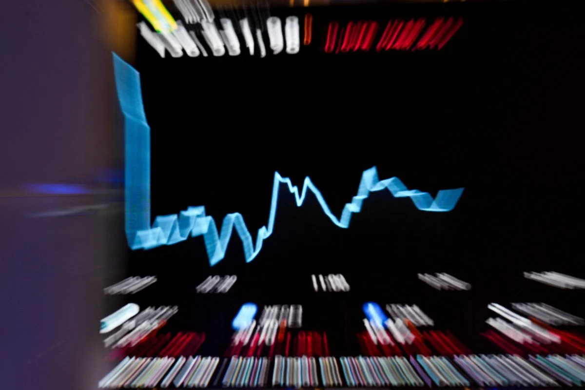 Booz Allen Hamilton EVP & general counsel sells $124,380 in stock